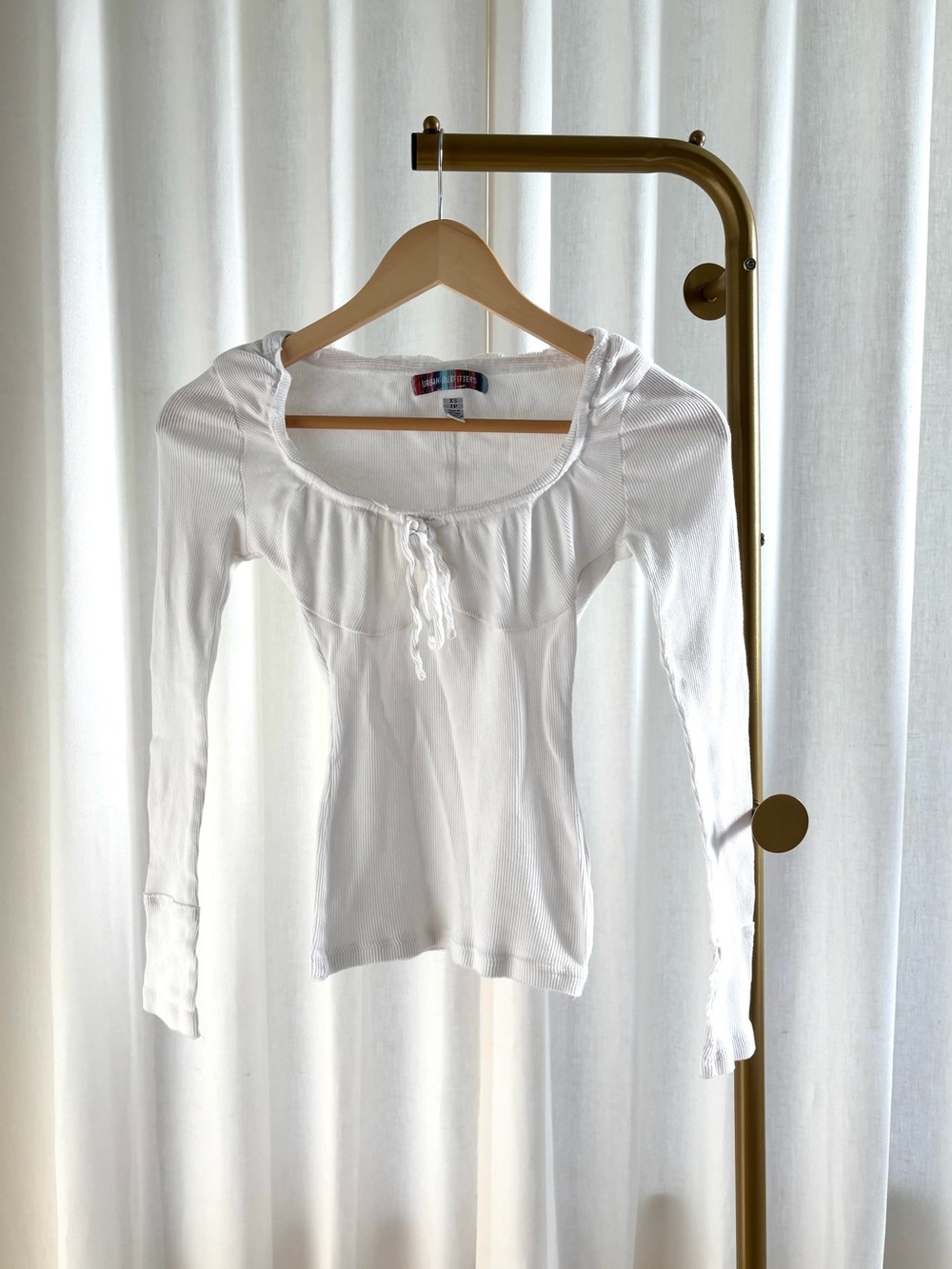 Women's White Long-Sleeve Scoop Neck Top with Tie
